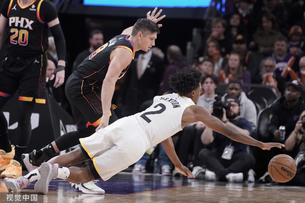 利拉德谈伤病恢复：有时感觉毫无进展 有时又突然发现走路很轻松